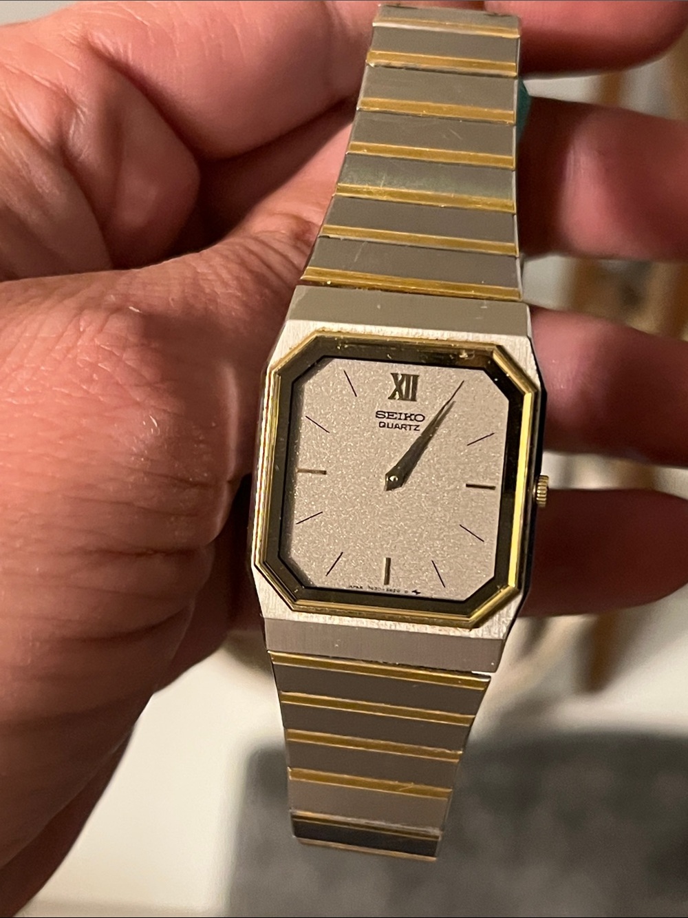 Vintage Seiko two-toned watch.